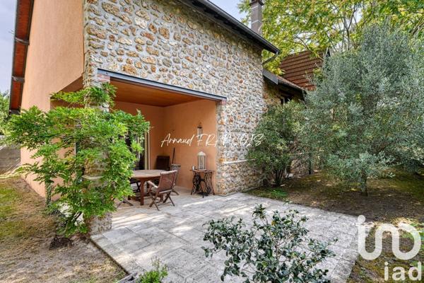 Maison à vendre 9 pièces 184 m² Montesson