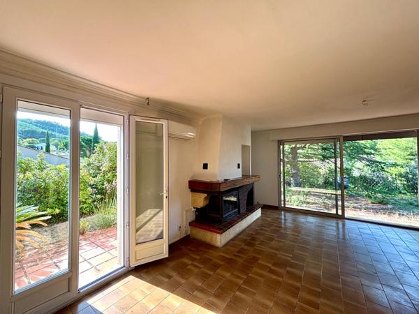 Maison familiale rare à Saint-Cyr-sur-Mer – Secteur recherché des Lecques