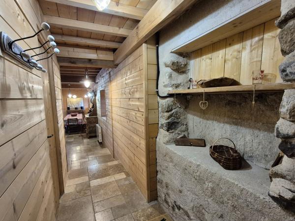 À vendre - Maison, 4 pièces située à Campan (65710)