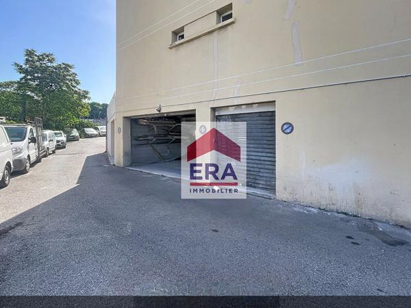 LOCAL COMMERCIAL / ENTREPÔT DE 130 m² - ZONE FRANCHE DU CANET (13014)