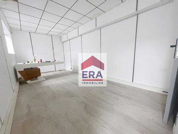 LOCAL COMMERCIAL / ENTREPÔT DE 130 m² - ZONE FRANCHE DU CANET (13014)