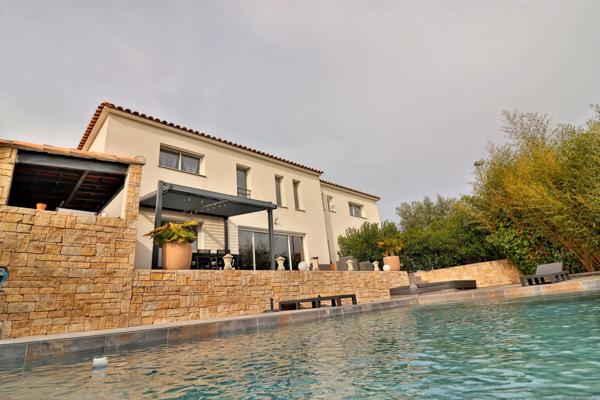 Villa contemporaine 4 chambres - Piscine - Secteur très recherché