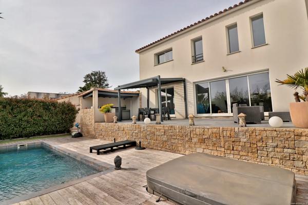 Villa contemporaine 4 chambres - Piscine - Secteur très recherché