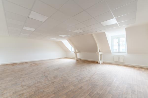 Local commercial à vendre .