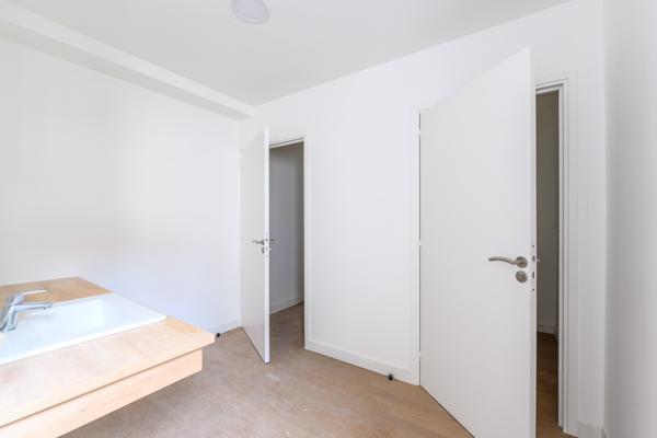 Local commercial à vendre .