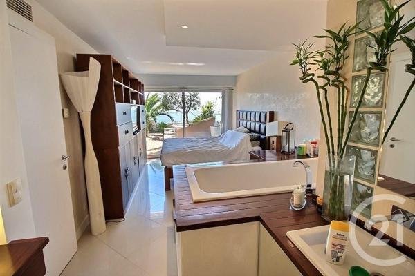 Appartement T3 à vendre  3 pièces - 114,28 m2 ROQUEBRUNE CAP MARTIN - 06