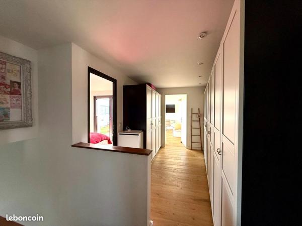 CONTEMPORAINE DE STANDING Quartier Fétilly 120m² avec Rooftop et Cave