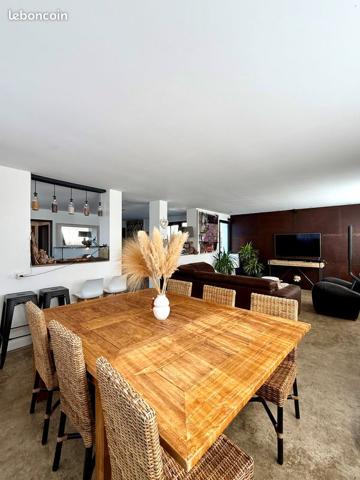 CONTEMPORAINE DE STANDING Quartier Fétilly 120m² avec Rooftop et Cave