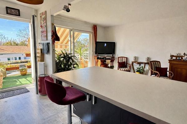 BIDART - LIMITROPHE BIARRITZ - T3 AVEC GRANDE TERRASSE SUD FACE AUX MONTAGNES