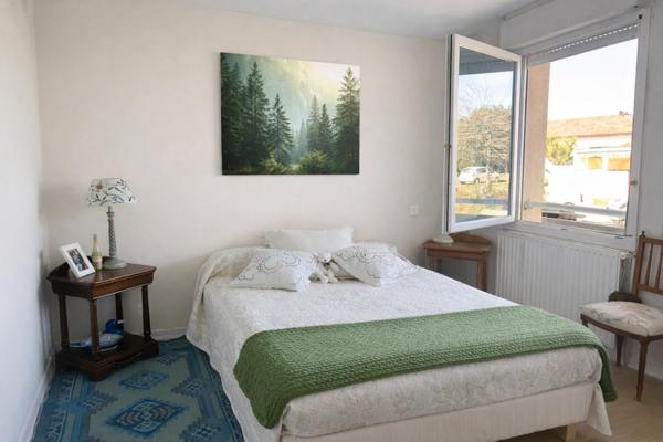 BIDART - LIMITROPHE BIARRITZ - T3 AVEC GRANDE TERRASSE SUD FACE AUX MONTAGNES