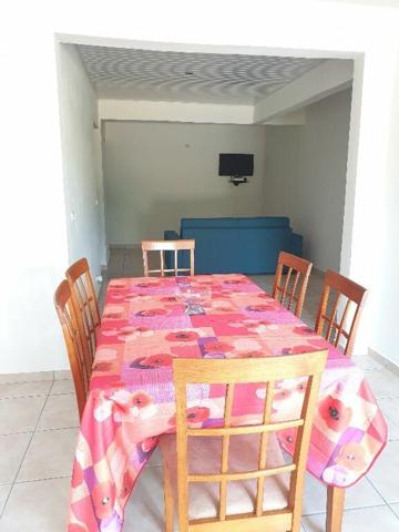 Appartement à louer    2 pièces •  Le Gosier