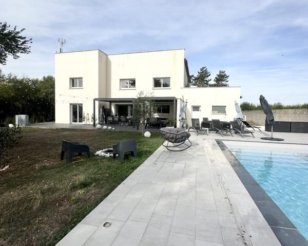 Maison à vendre 421 200 € Saint-Georges-sur-Arnon 6 p 180 m² DPE B