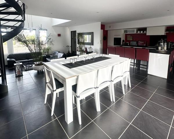 Maison à vendre 421 200 € Saint-Georges-sur-Arnon 6 p 180 m² DPE B