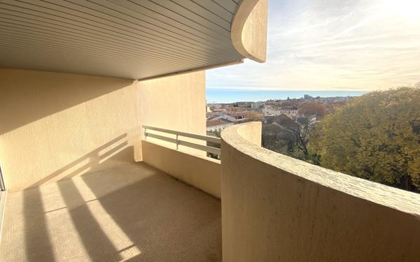 Appartement à vendre    3 pièces • 74 m2 Montpellier
