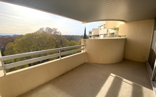 Appartement à vendre    3 pièces • 74 m2 Montpellier