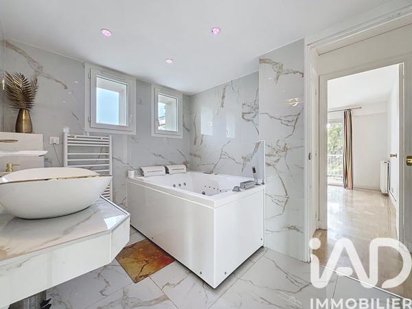 Appartement à vendre 4 pièces 97 m² Le Cannet