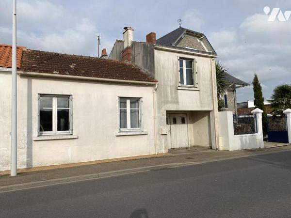 Commequiers, centre bourg, maison à rénover avec garage sur terrain de 340m² !