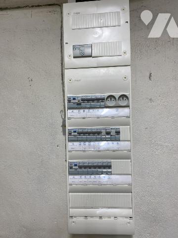 Commequiers, centre bourg, maison à rénover avec garage sur terrain de 340m² !