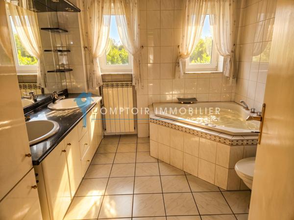 Maison 6 pièce(s) 3 chambre(s) 119 m²