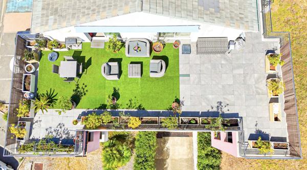 Biguglia (20620) Location meublée à l’année - Mini-Villa sur toit - Terrasse 100 m² – Vue dégagée mer & montagnes