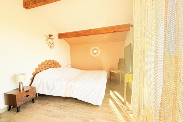 Biguglia (20620) Location meublée à l’année - Mini-Villa sur toit - Terrasse 100 m² – Vue dégagée mer & montagnes