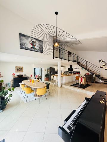 Maison Blois 8 pièces avec 5 appartements locatifs.