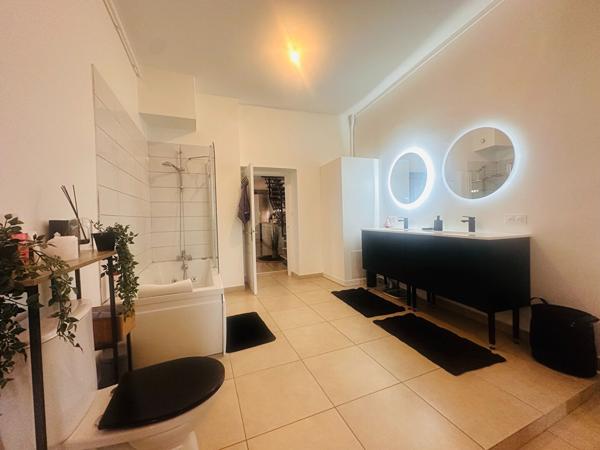Maison Blois 8 pièces avec 5 appartements locatifs.