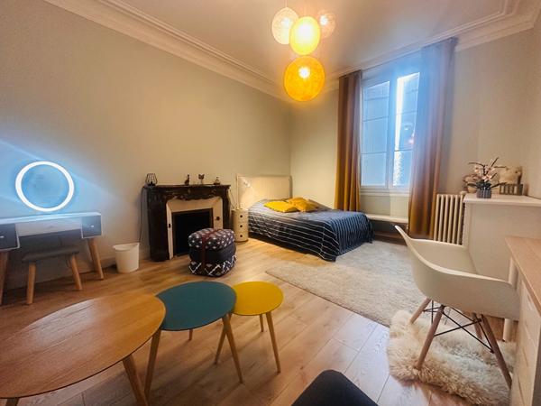 Maison Blois 8 pièces avec 5 appartements locatifs.