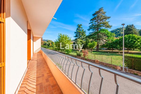 Appartement + annexe