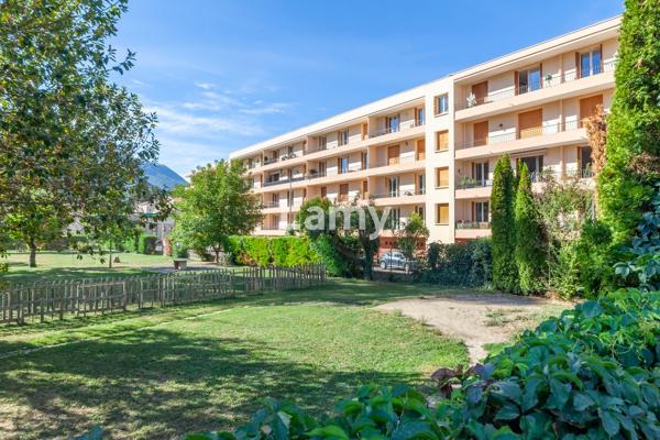 Appartement + annexe