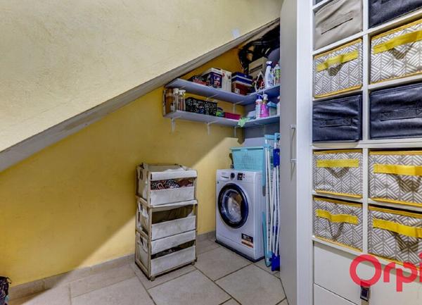 Appartement à louer    1 pièce •  Stains