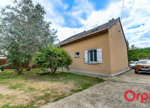 Appartement à louer    1 pièce •  Stains