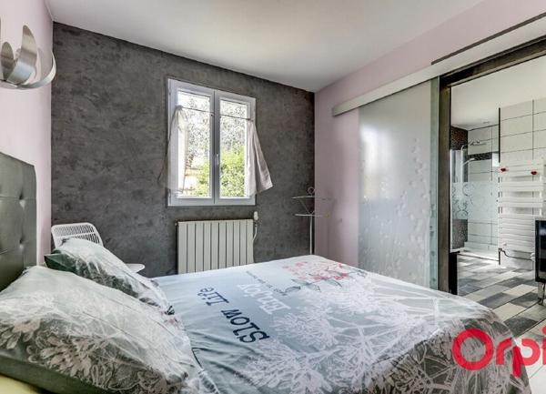 Appartement à louer    1 pièce •  Stains