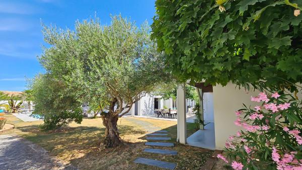 Maison Sainte Soulle 6 pièce(s) 200 m2, Sainte soulle 17220