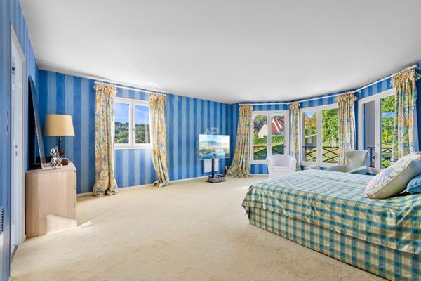 Maison Fourqueux 9 pièce(s) 262 m2 €1 395 000 ** - Référence 17238