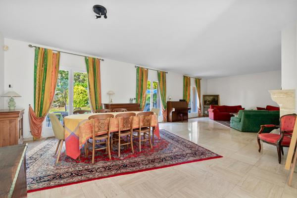 Maison Fourqueux 9 pièce(s) 262 m2 €1 395 000 ** - Référence 17238