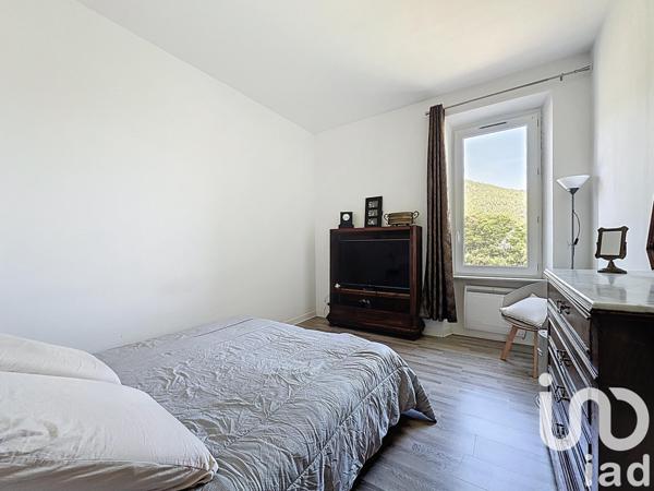 Maison à vendre 5 pièces 130 m² Cuges-les-Pins