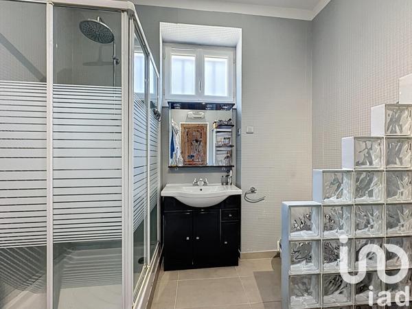 Maison à vendre 5 pièces 130 m² Cuges-les-Pins