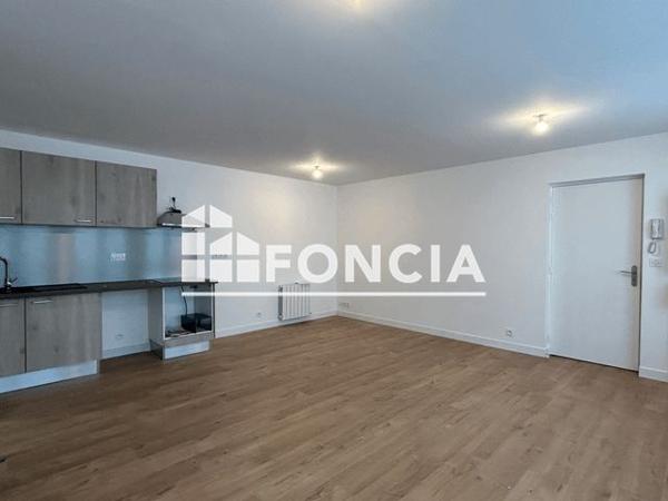 Location Appartement 2 pièces 43.44 m² - 56B, Route d'Orbec Lisieux 14100