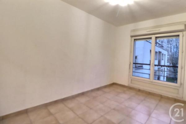 Appartement F4 à vendre  4 pièces - 70,30 m 2   AULNAY SOUS BOIS  - 93