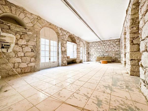 Vente Local commercial 1 pièces 168 m2 à Nice