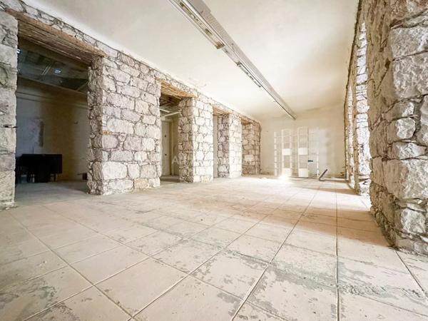 Vente Local commercial 1 pièces 168 m2 à Nice