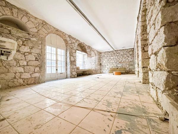 Vente Local commercial 1 pièces 168 m2 à Nice