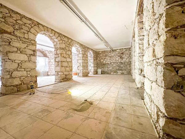 Vente Local commercial 1 pièces 168 m2 à Nice