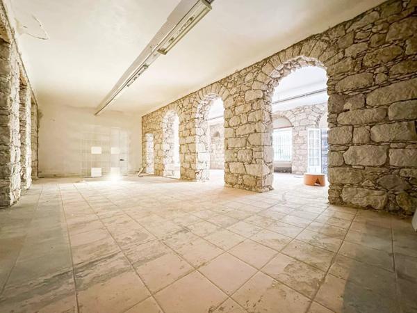 Vente Local commercial 1 pièces 168 m2 à Nice