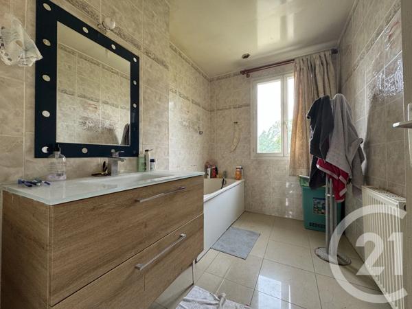 Maison à vendre  6 pièces - 107 m 2   GOUSSAINVILLE  - 95