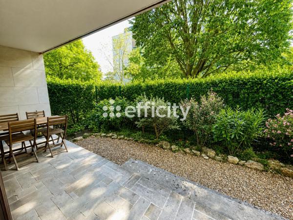 Appartement
         4 pièces
        - 92 m² Exclusivité 640 000 € *