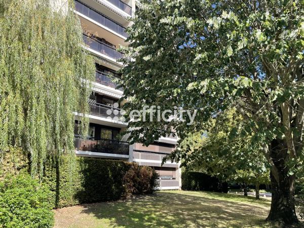Appartement
         4 pièces
        - 92 m² Exclusivité 640 000 € *