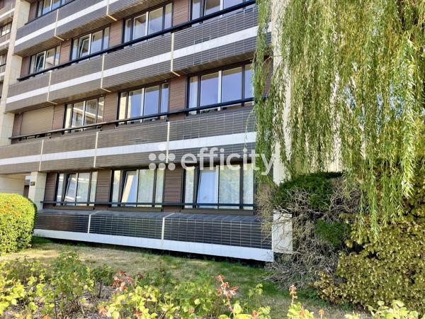 Appartement
         4 pièces
        - 92 m² Exclusivité 640 000 € *