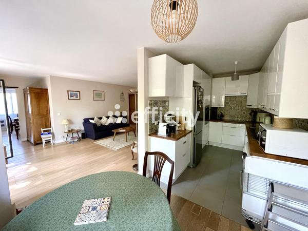 Appartement
         4 pièces
        - 92 m² Exclusivité 640 000 € *